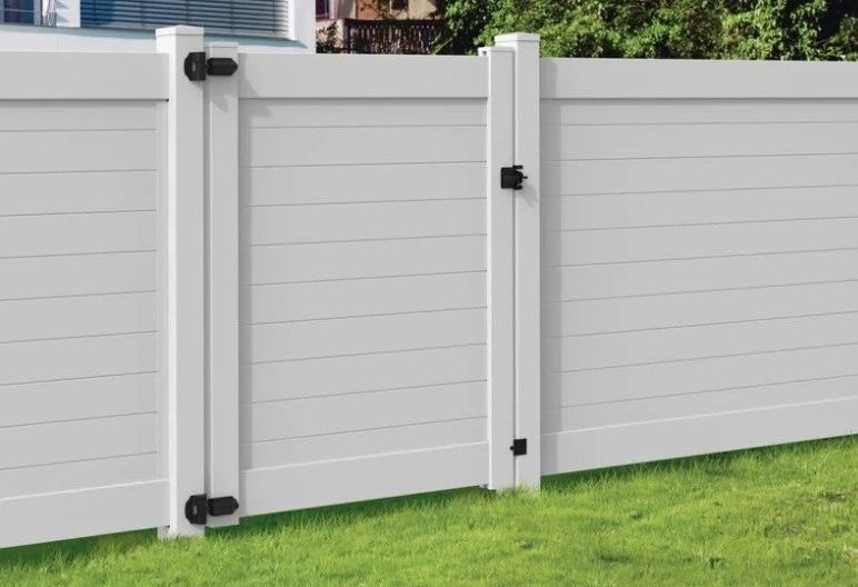 Vinyl Privacy Fence